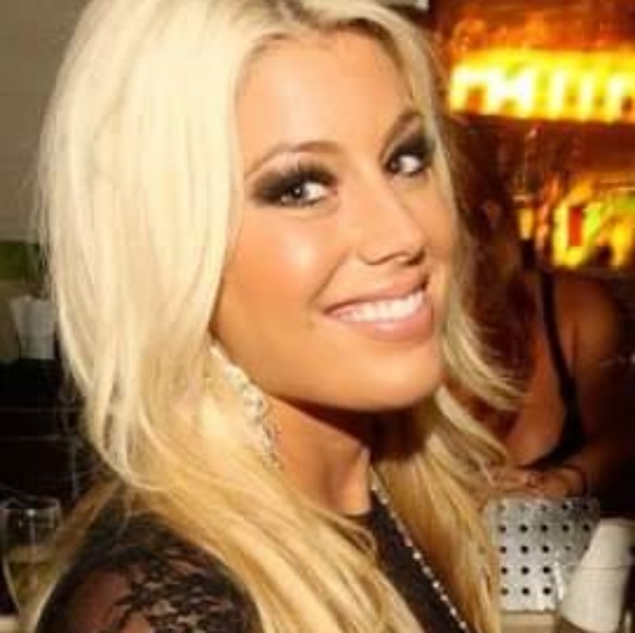 Meet Your Posher! - Picture 3 of 8